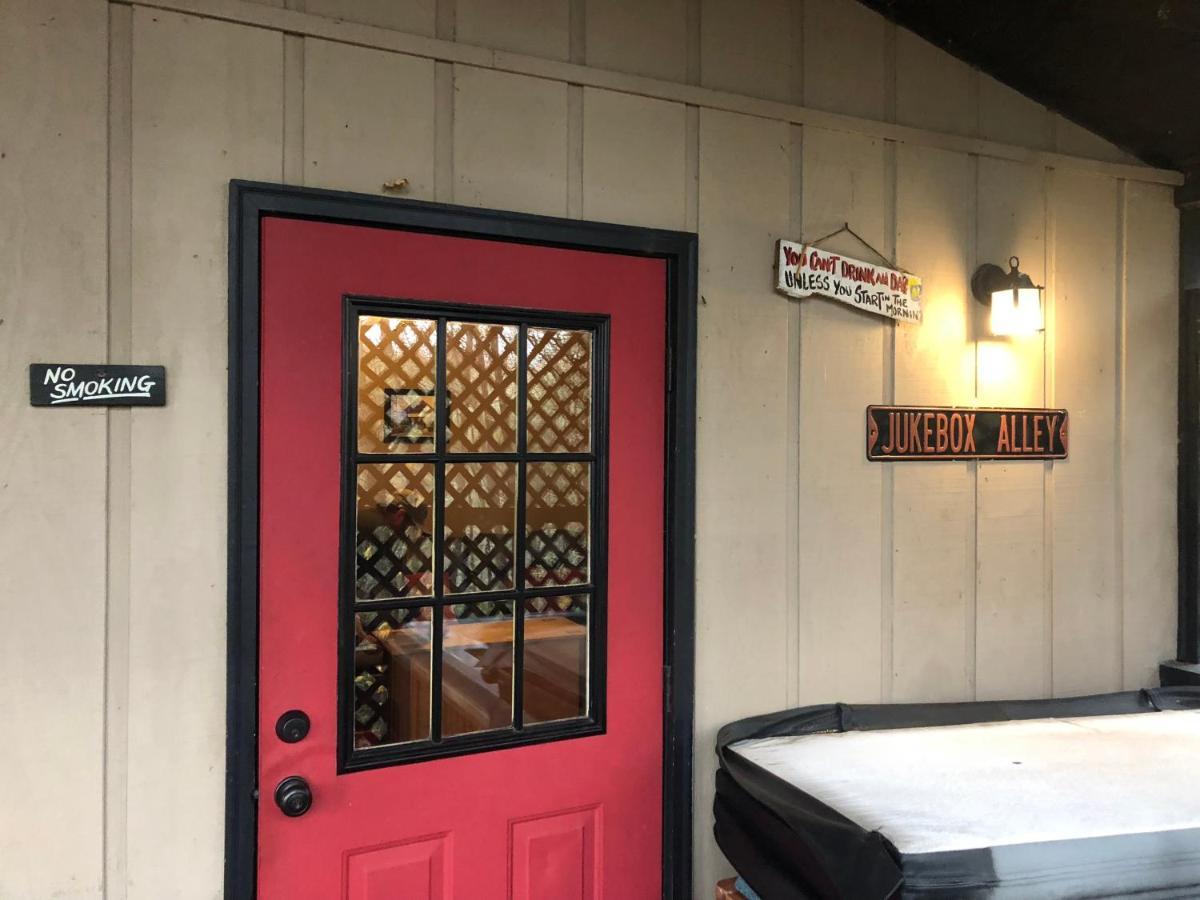 Mountain-Top Cabin Get-Away With Hot Tub And A View Sautee Nacoochee Exterior photo